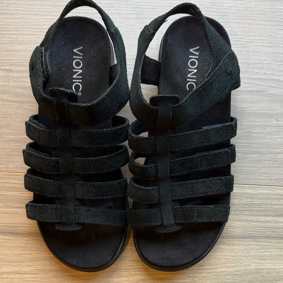Vionic Women's Ritta Black Leather Fisherman Sandals Size 6 - Picture 1 of 4